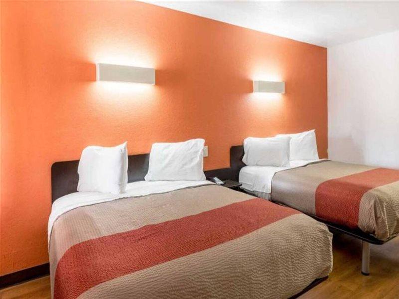 Motel 6 Seguin Tx מראה חיצוני תמונה