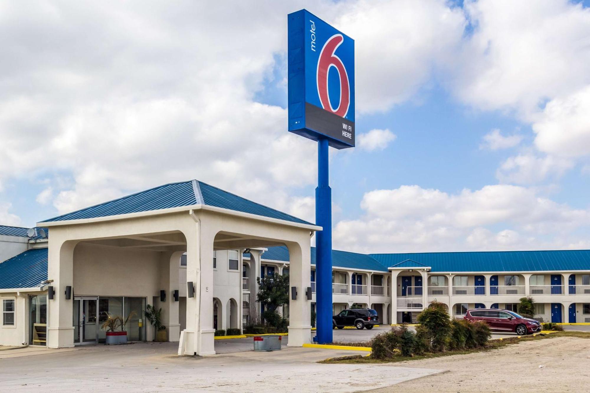 Motel 6 Seguin Tx מראה חיצוני תמונה