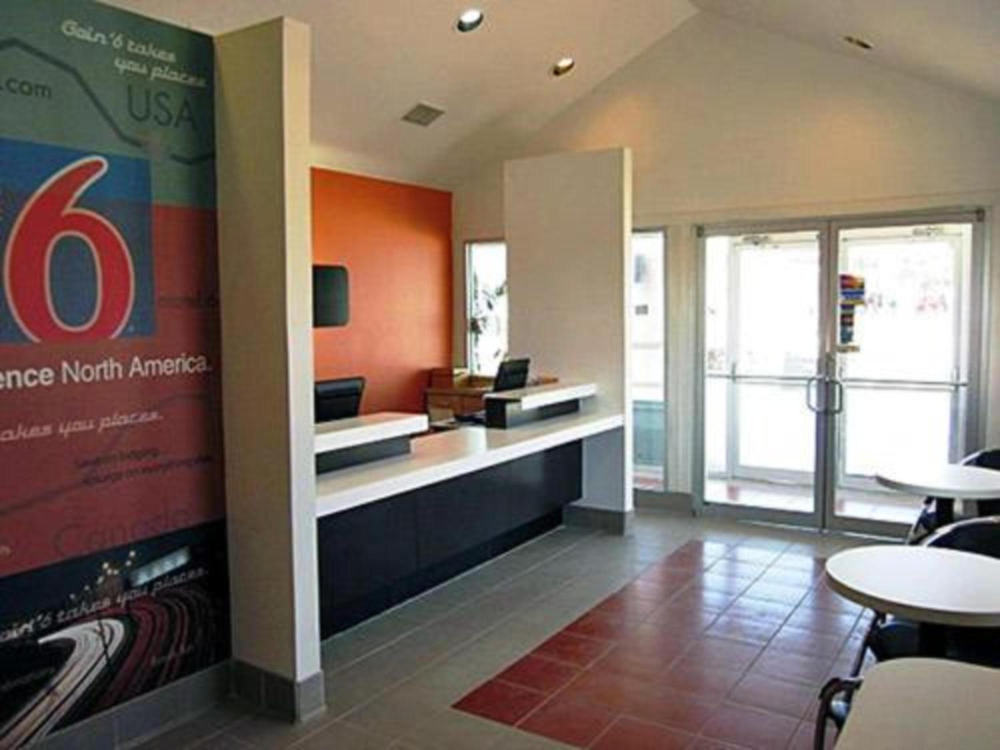 Motel 6 Seguin Tx מראה חיצוני תמונה