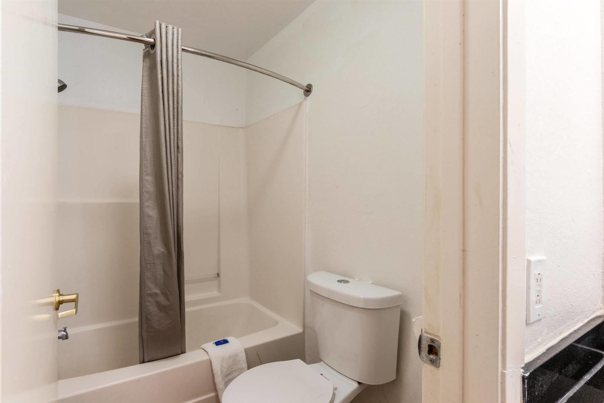 Motel 6 Seguin Tx מראה חיצוני תמונה